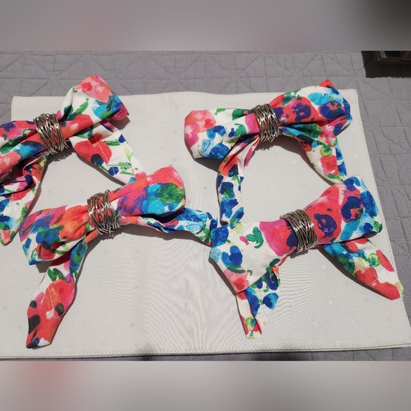 kate spade Dining Kate Spade Light Grey Silver Polka Dot Placemats